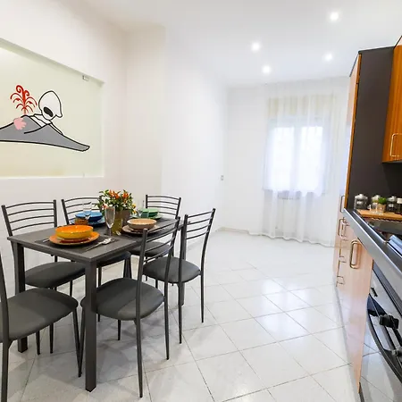Maison Teresa Up To 6 Guests Freeparking 2 Bathrooms Νάπολη